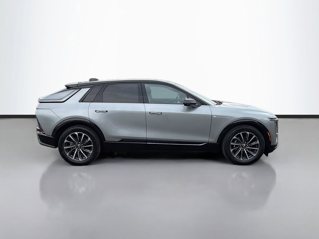 New 2025 Cadillac Lyriq Sport image 4