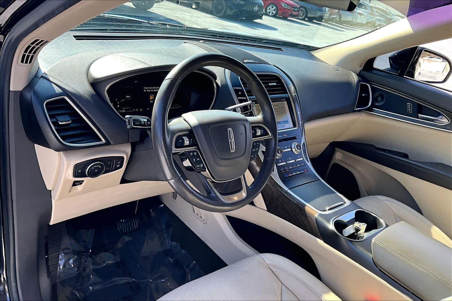 Used 2019 Lincoln Nautilus Reserve w/ Driver Assistance Package AWD/4WD image 17