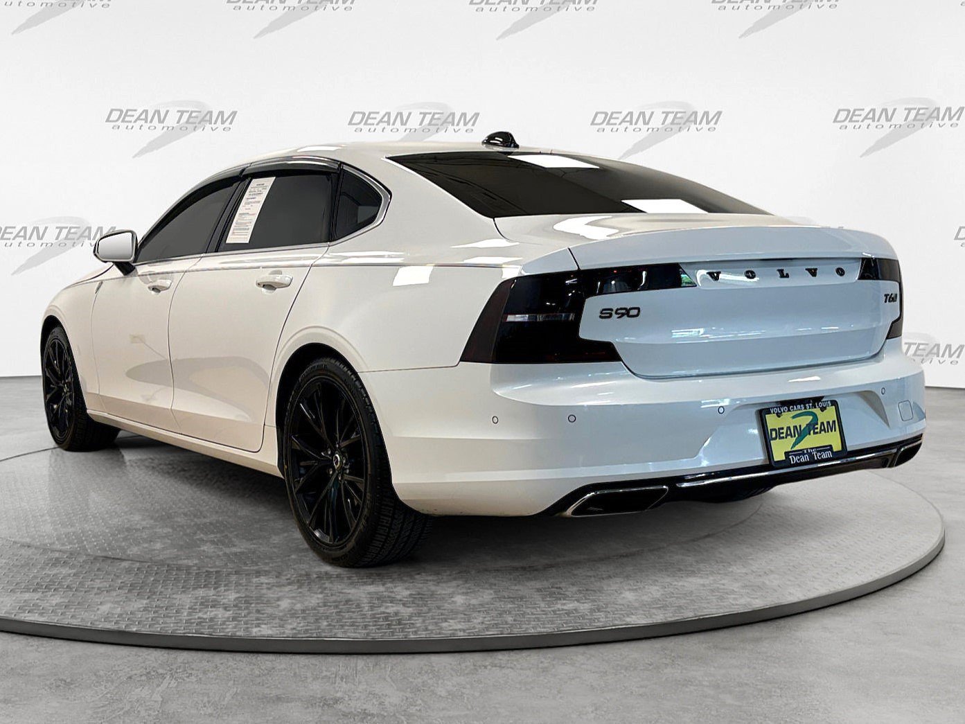 Used 2018 Volvo S90 T6 Momentum w/ Convenience Package AWD/4WD image 6