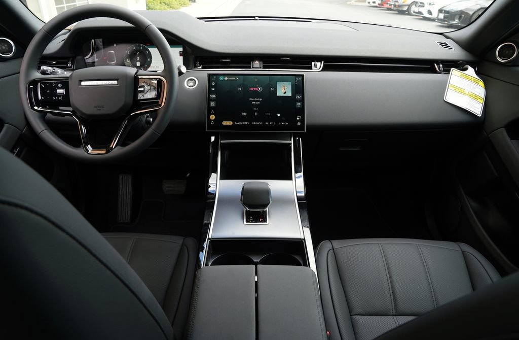 New 2026 Land Rover Range Rover Evoque S AWD/4WD image 9