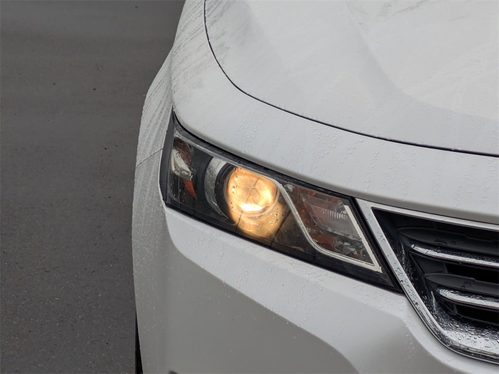 Used 2017 Chevrolet Impala LT w/ Leather Package image 9