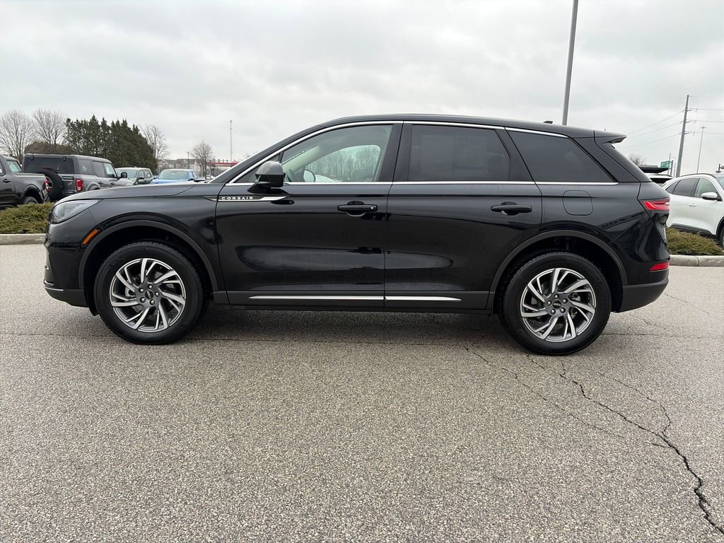 Used 2023 Lincoln Corsair Standard image 4