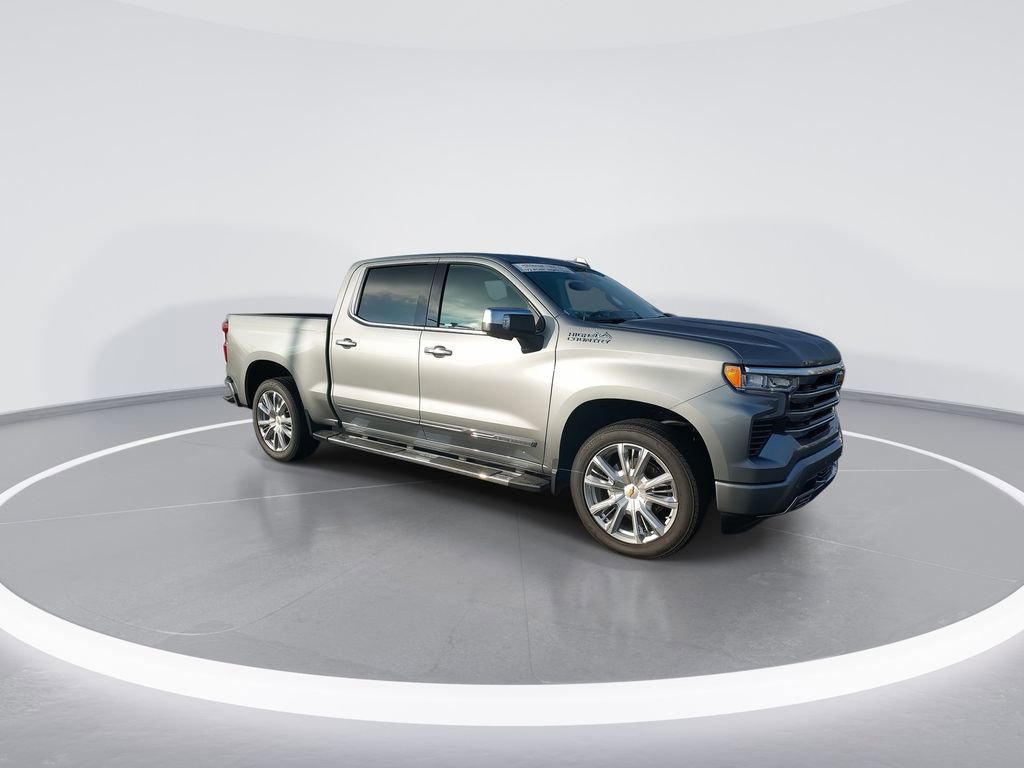 Used 2024 Chevrolet Silverado 1500 High Country w/ High Country Premium Package image 2