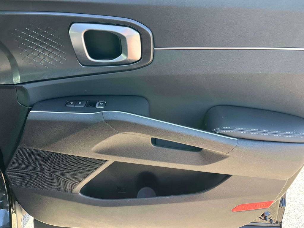 Used 2026 Kia Sorento S w/ S Panoramic Sunroof Package FWD image 10