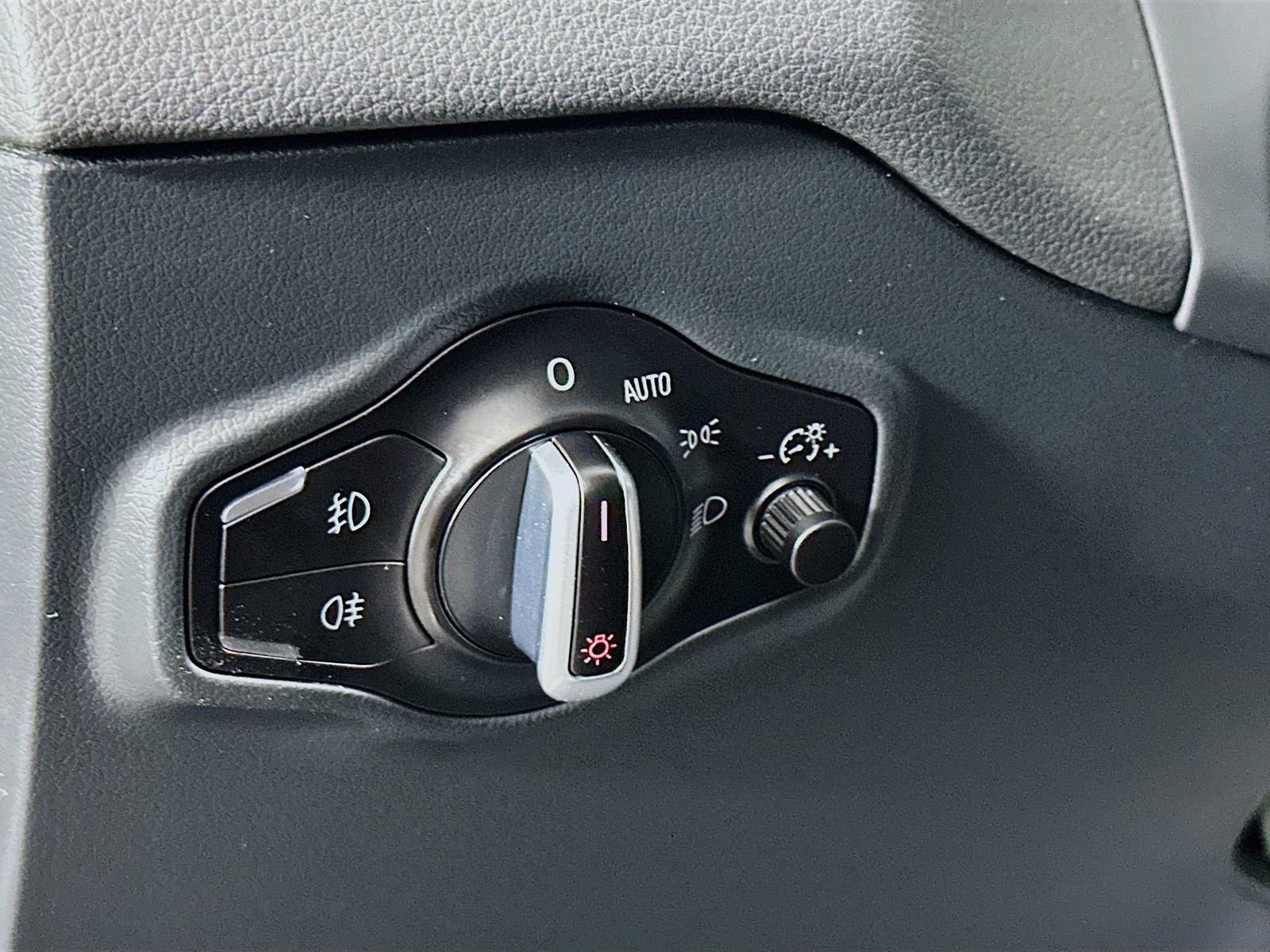 Used 2015 Audi Q5 TDI Premium Plus w/ Technology Package image 11