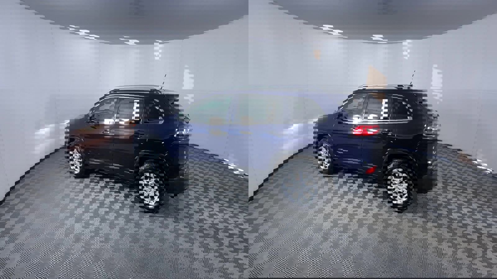 Used 2016 Jeep Cherokee Latitude w/ Cold Weather Group image 6