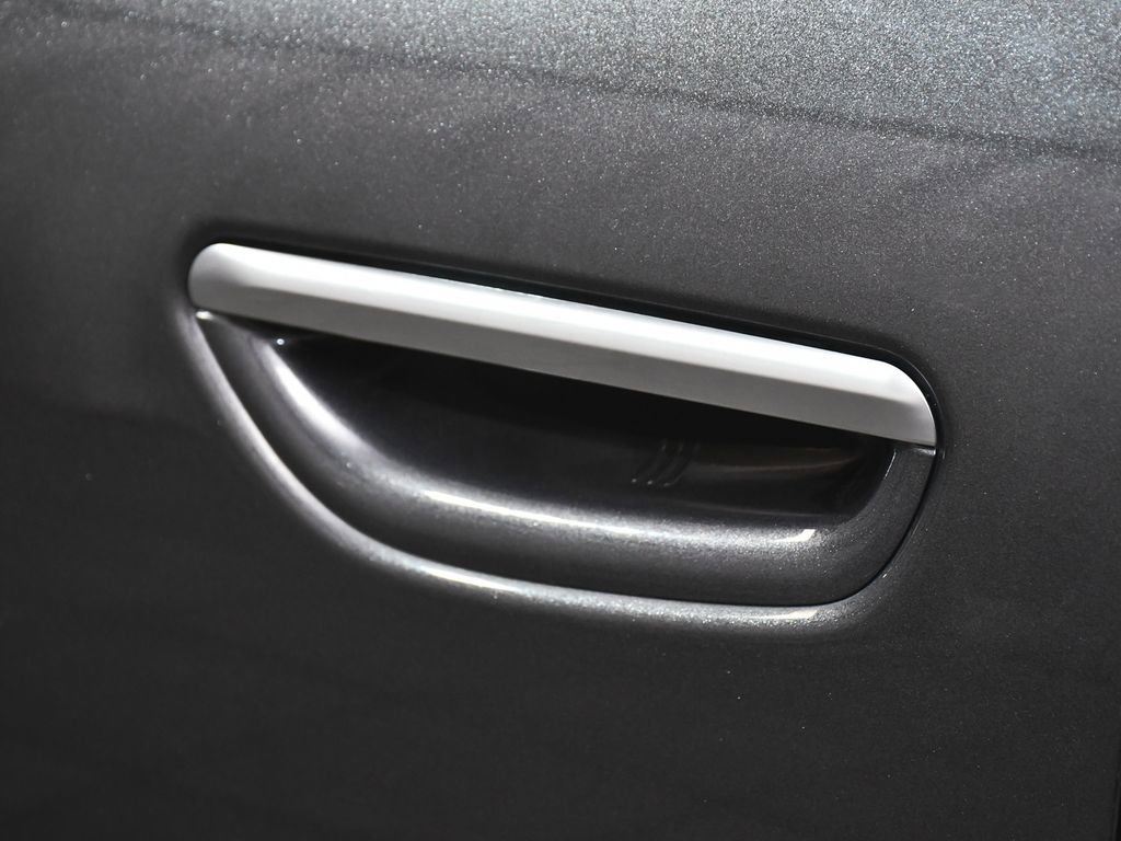 Used 2024 Maserati Grecale GT AWD/4WD image 13