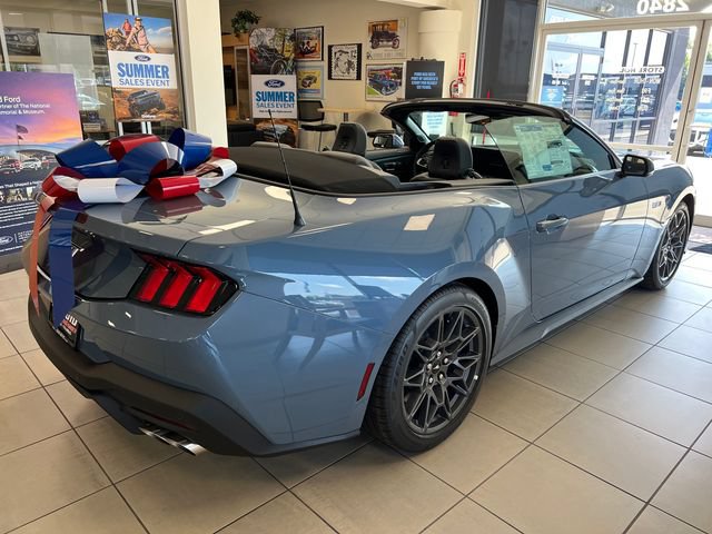 New 2026 Ford Mustang GT Premium w/ GT Performance Package RWD image 5