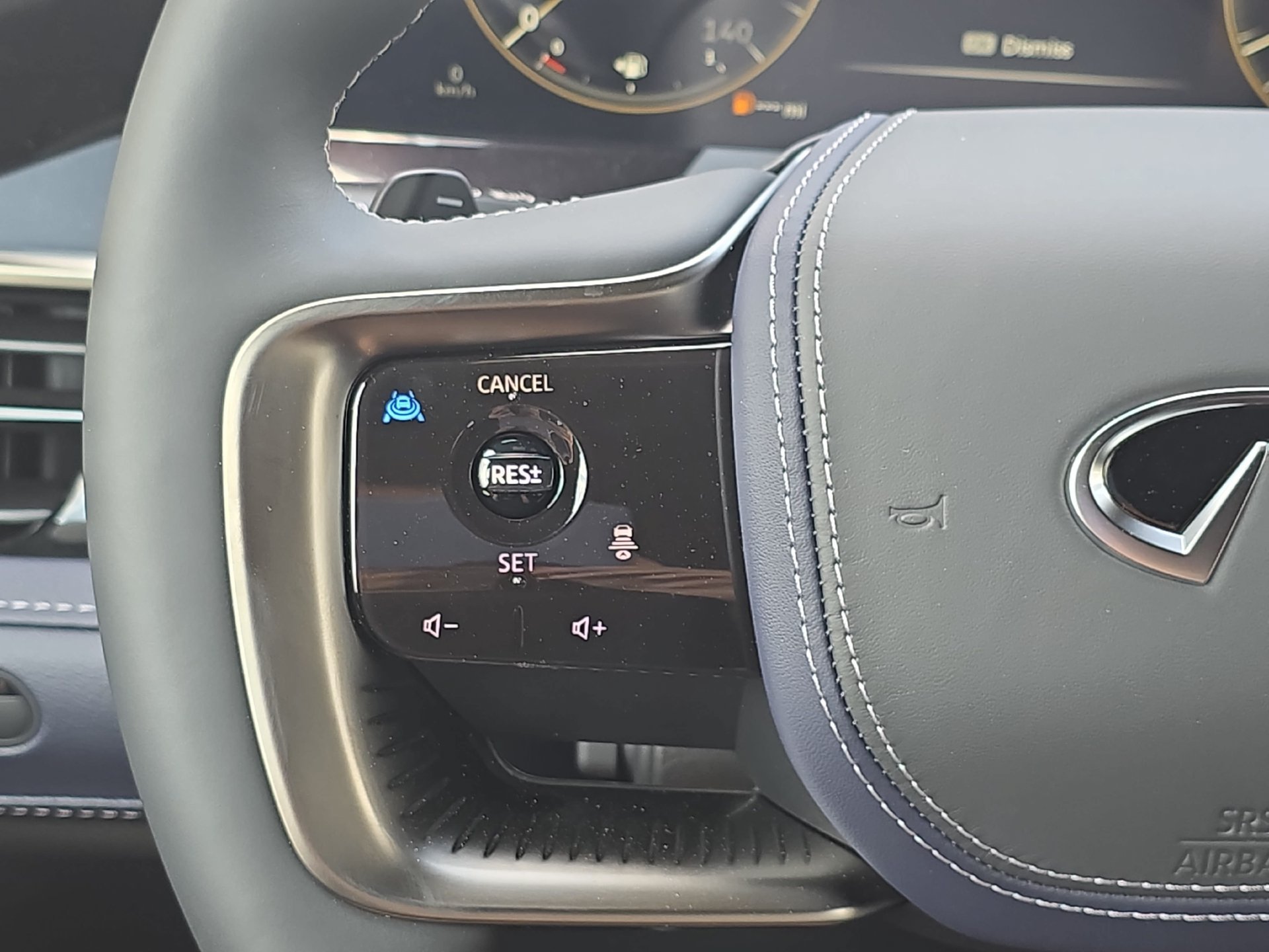 New 2027 INFINITI QX80 Sensory w/ Sport Exterior Package AWD/4WD image 17