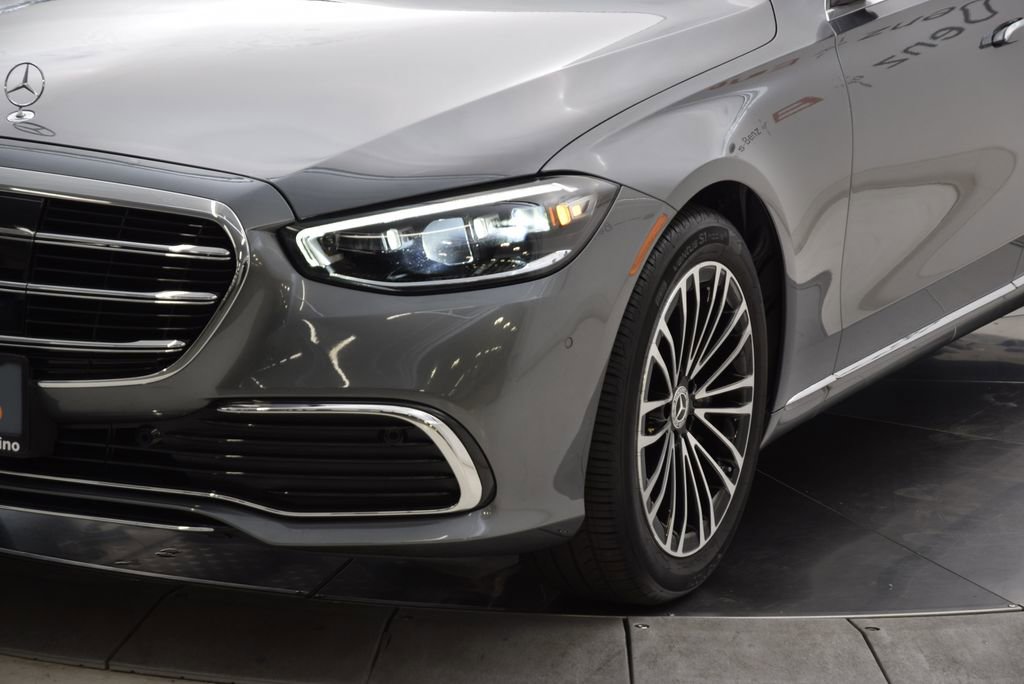 Used 2025 Mercedes-Benz S 580 4MATIC Sedan image 11