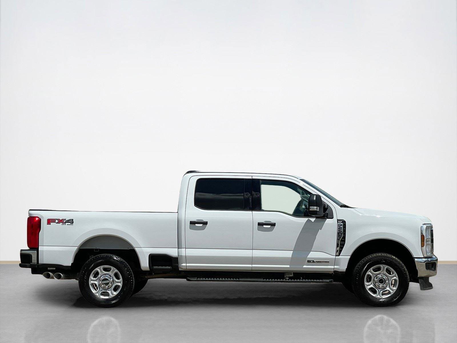 Used 2025 Ford F250 XLT w/ FX4 Off-Road Package AWD/4WD image 9