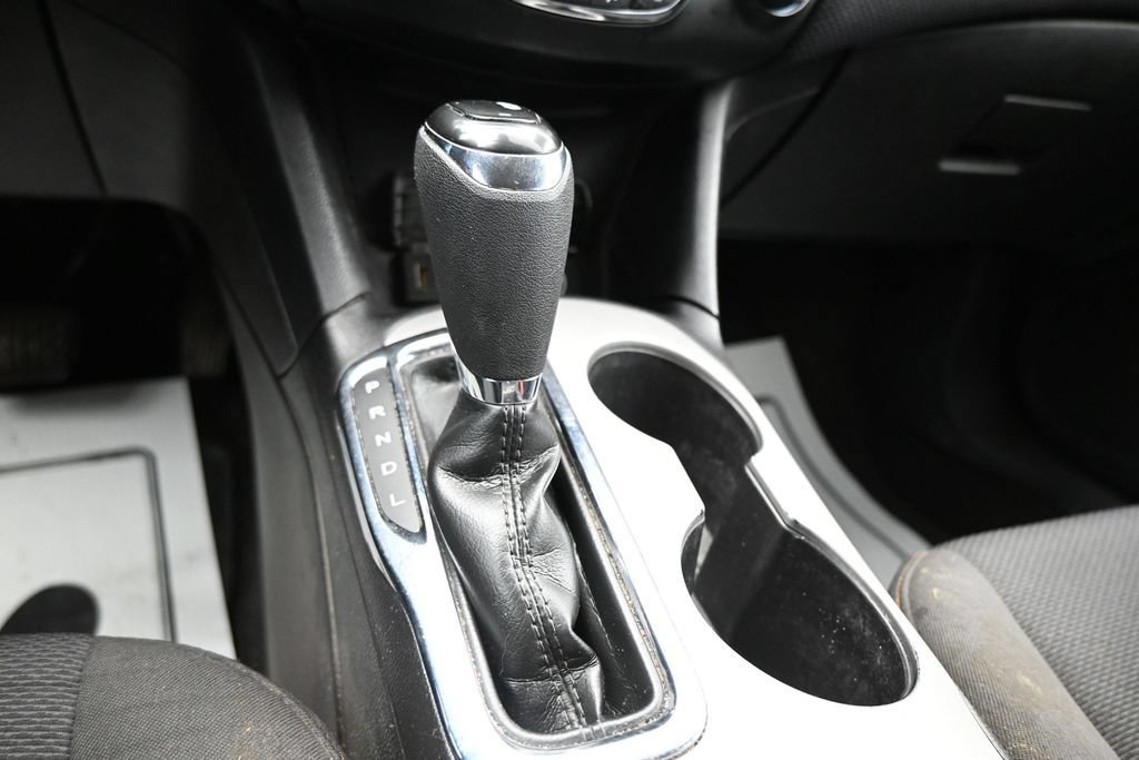 Used 2017 Chevrolet Cruze LS FWD image 20