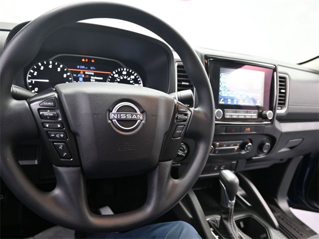 Used 2023 Nissan Frontier SV image 13