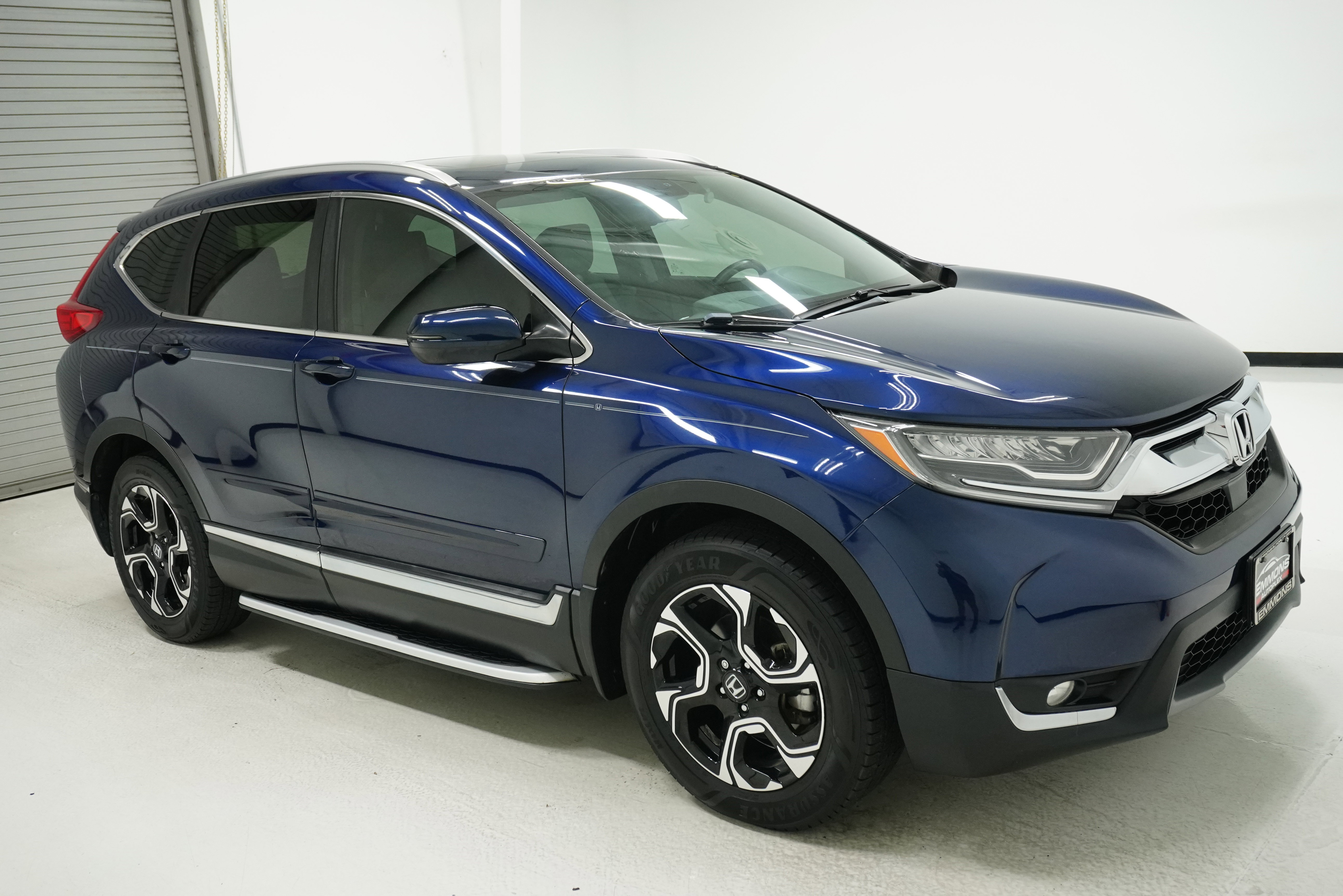 Used 2019 Honda CR-V Touring image 3