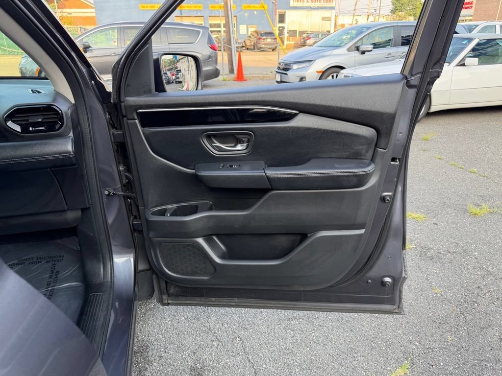 Used 2023 Honda Pilot Touring image 10