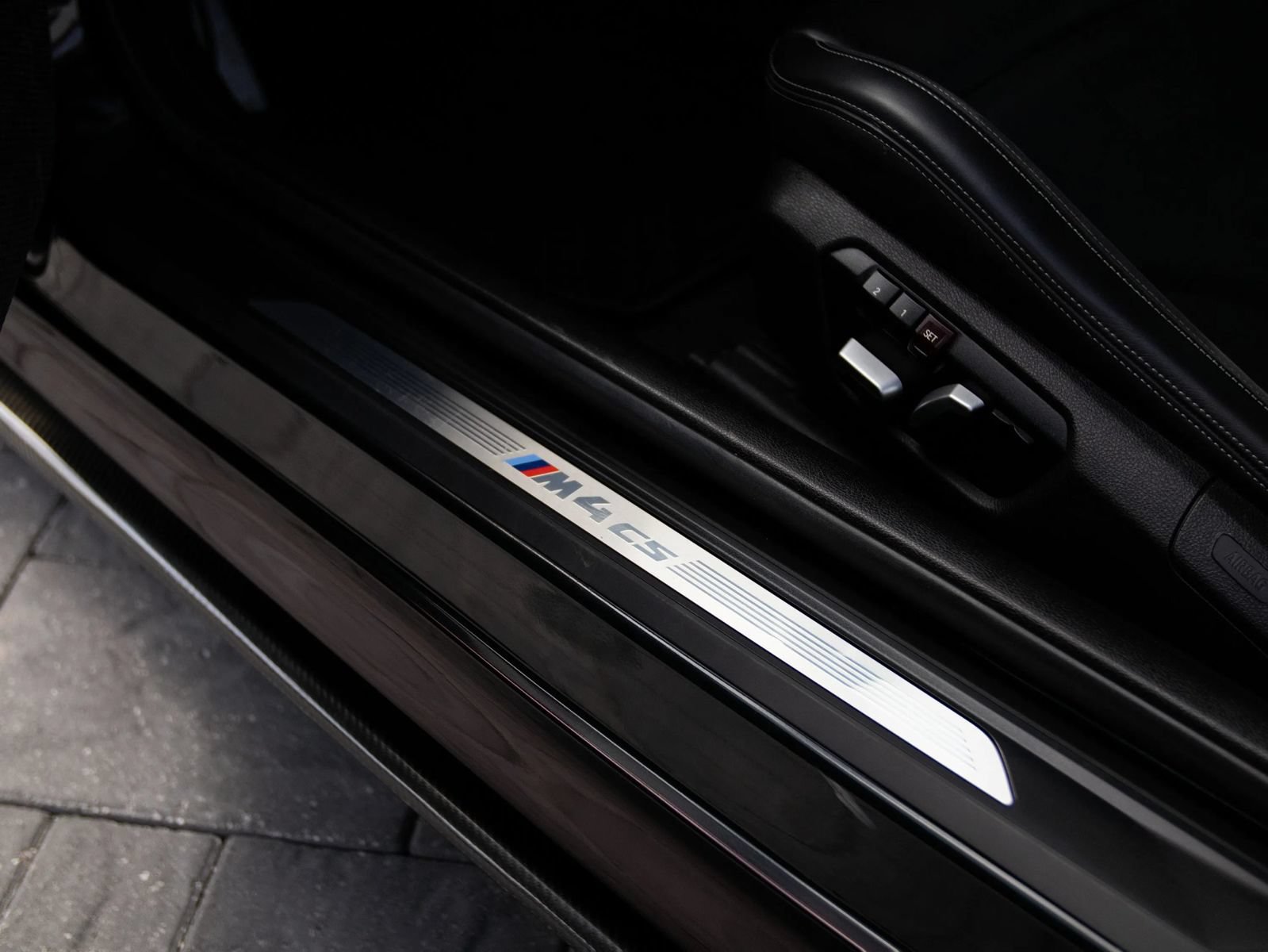 Used 2019 BMW M4 CS RWD image 25