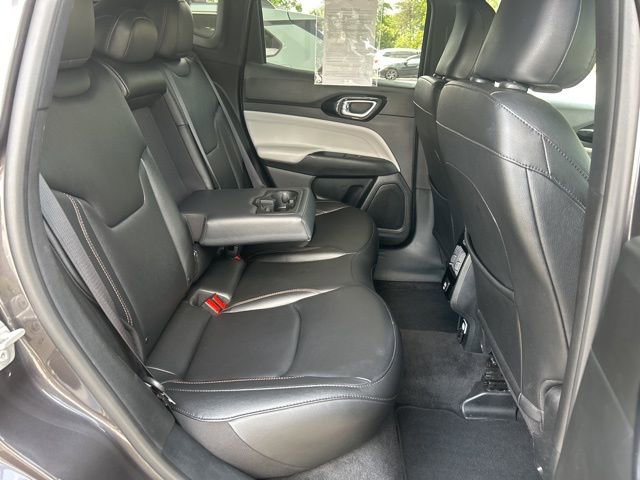 Used 2024 Jeep Compass Limited image 31