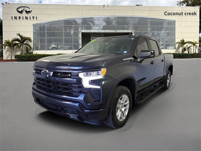 Used 2023 Chevrolet Silverado 1500 RST image 3