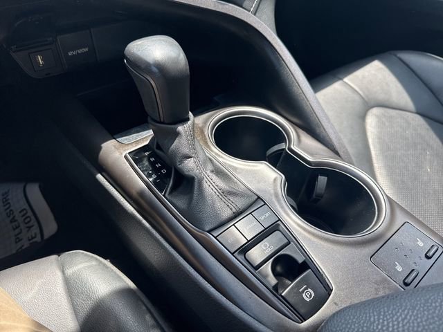 Used 2023 Toyota Camry XSE image 9