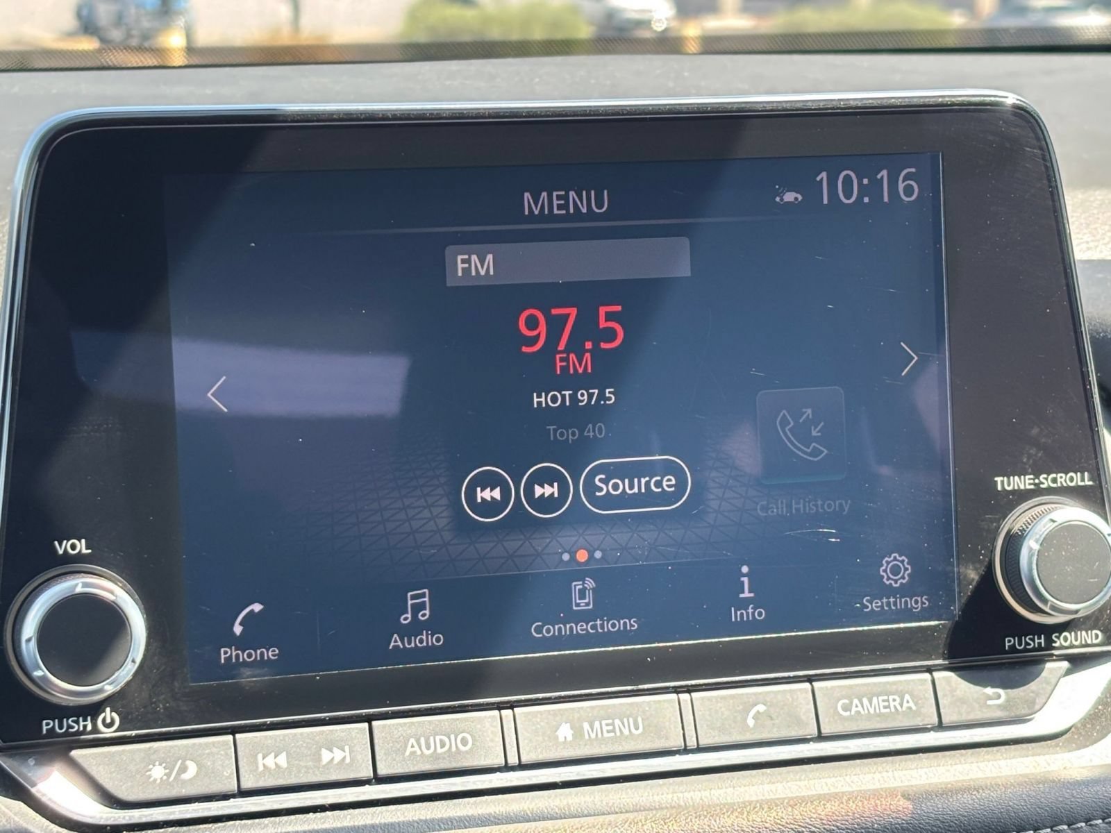 Used 2025 Nissan Rogue SV AWD/4WD image 19