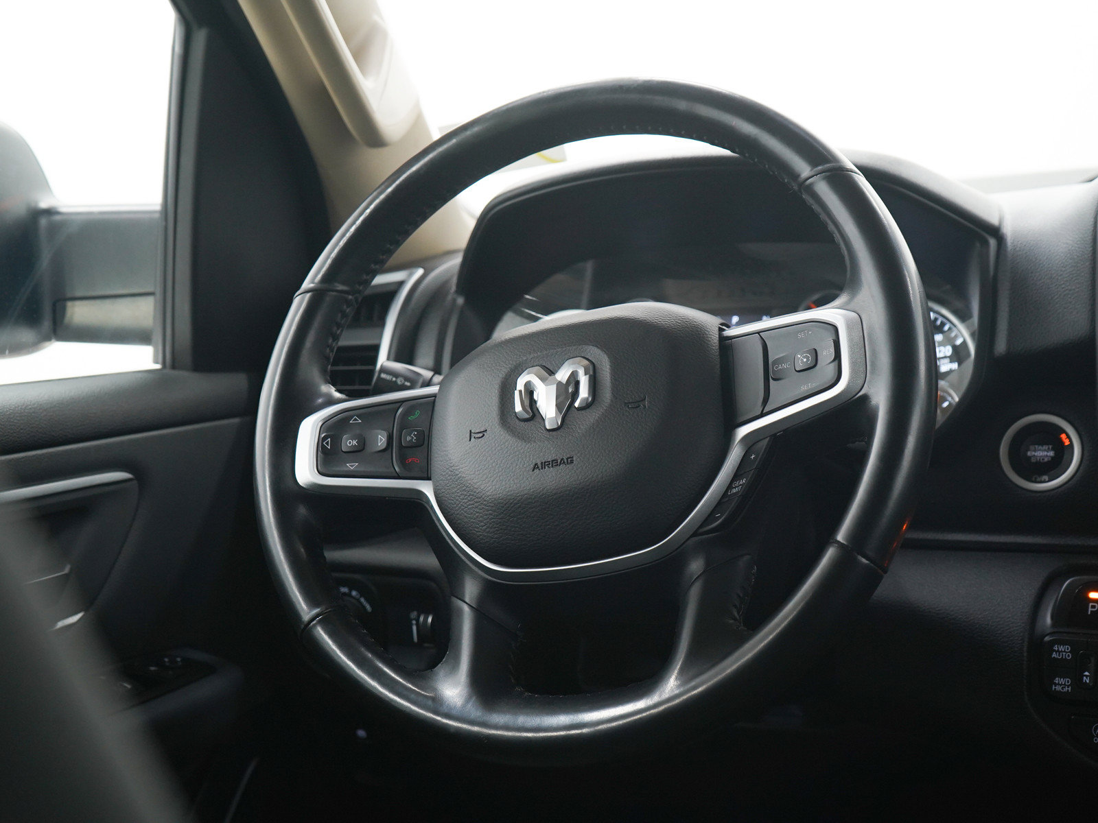 Used 2020 RAM 1500 Big Horn AWD/4WD image 14