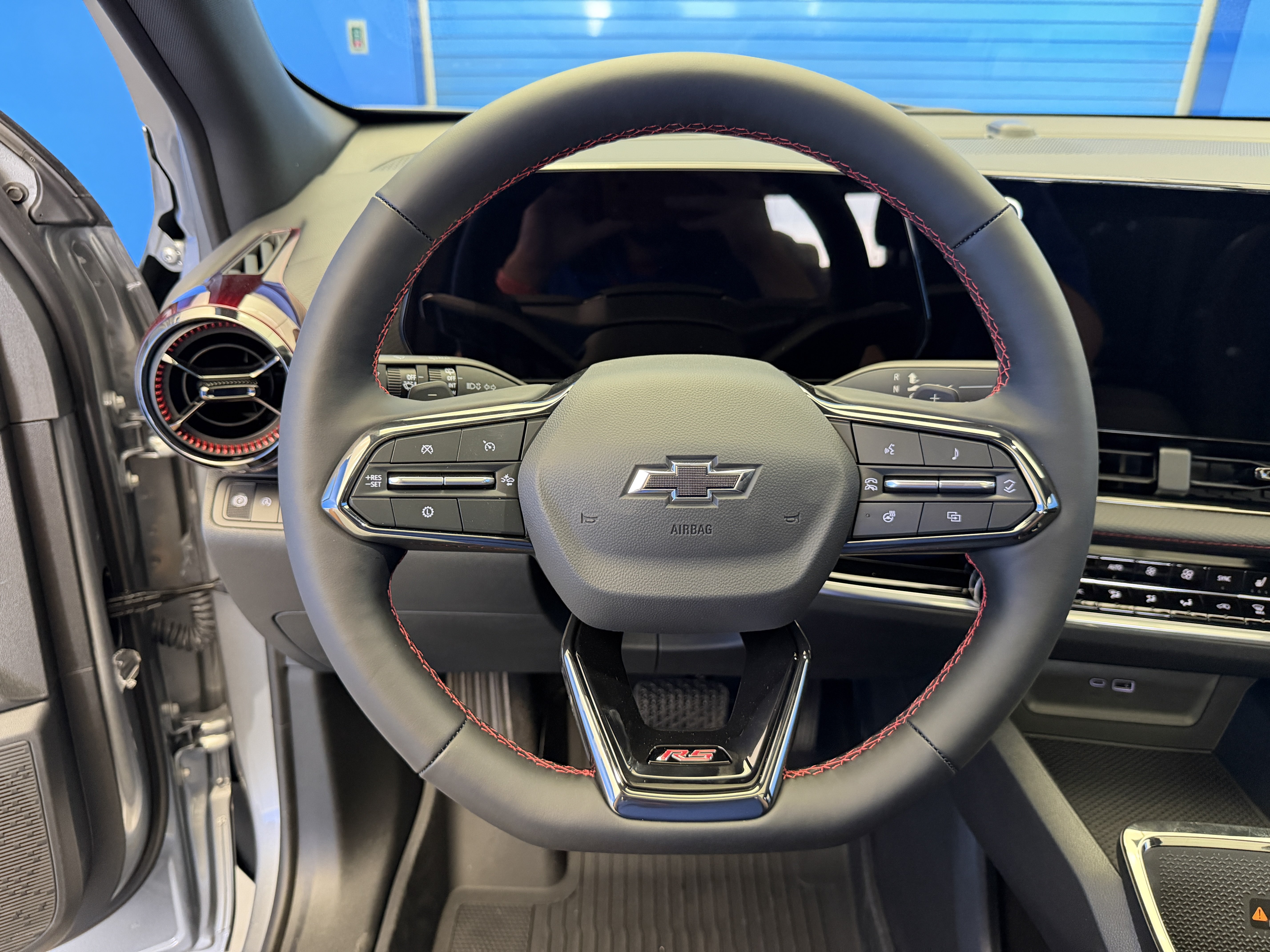 New 2027 Chevrolet Equinox RS w/ Safety and Technology Package FWD image 14