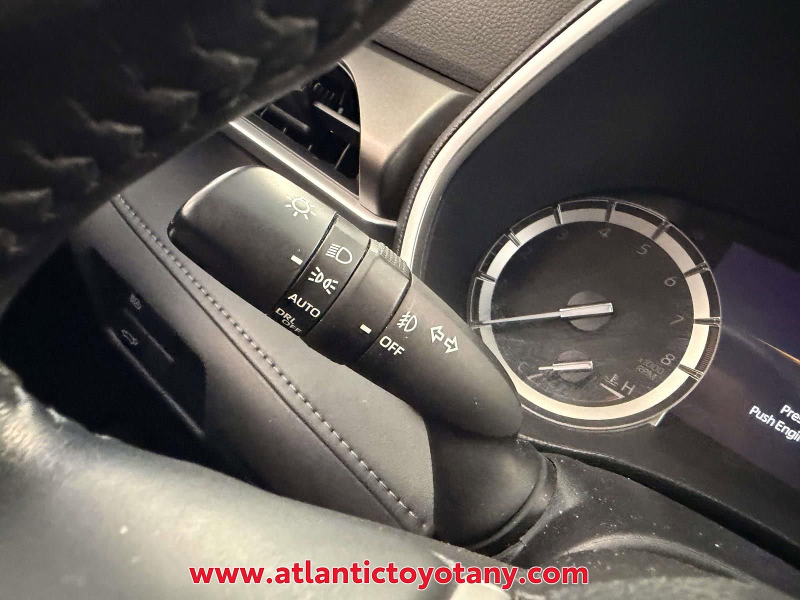 Used 2022 Toyota Highlander XLE image 26