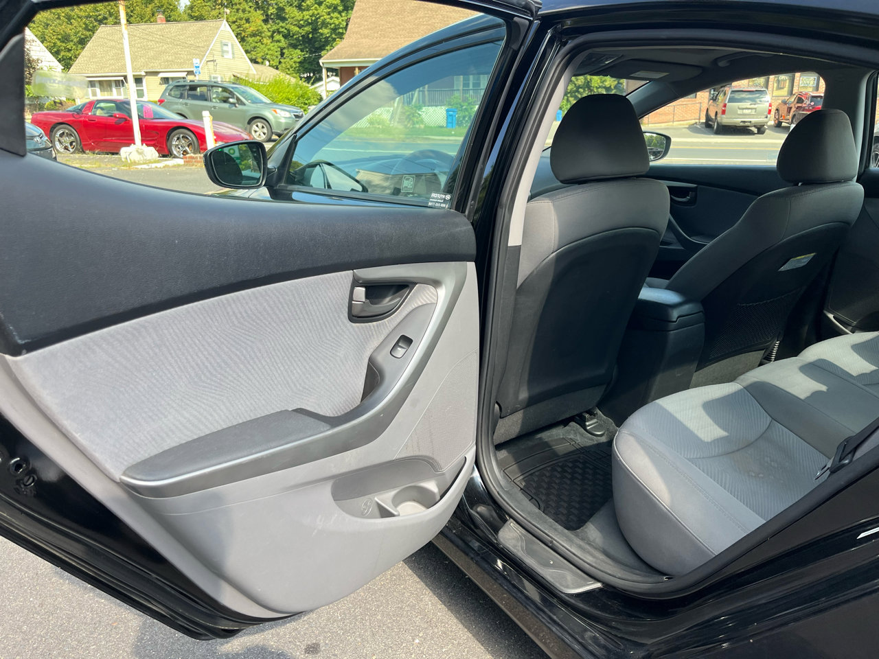 Used 2013 Hyundai Elantra GLS w/ Preferred Pkg image 18