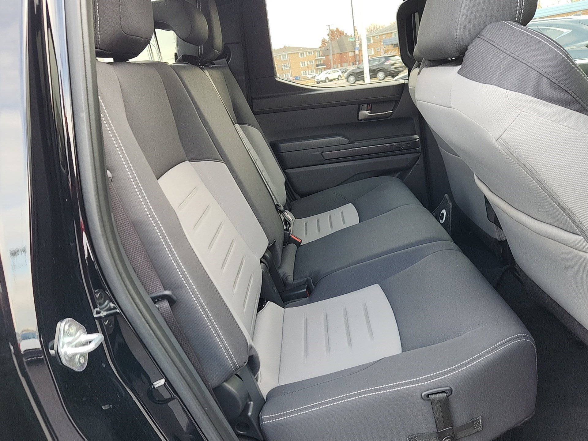 Used 2024 Toyota Tacoma TRD Off-Road image 27