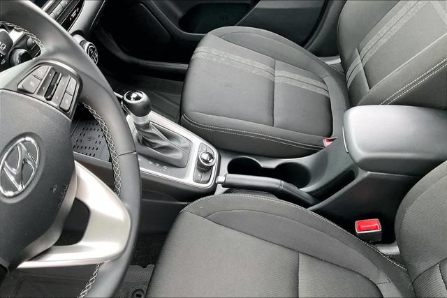 Used 2026 Hyundai Venue SEL FWD image 13