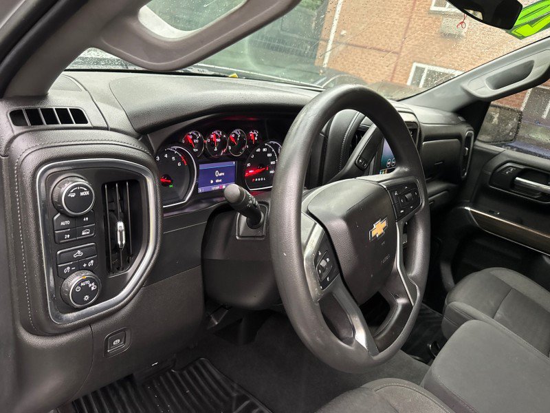 Used 2020 Chevrolet Silverado 1500 LT AWD/4WD image 16