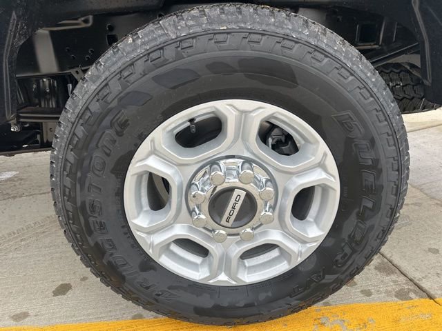 New 2026 Ford F250 XLT w/ FX4 Off-Road Package image 24