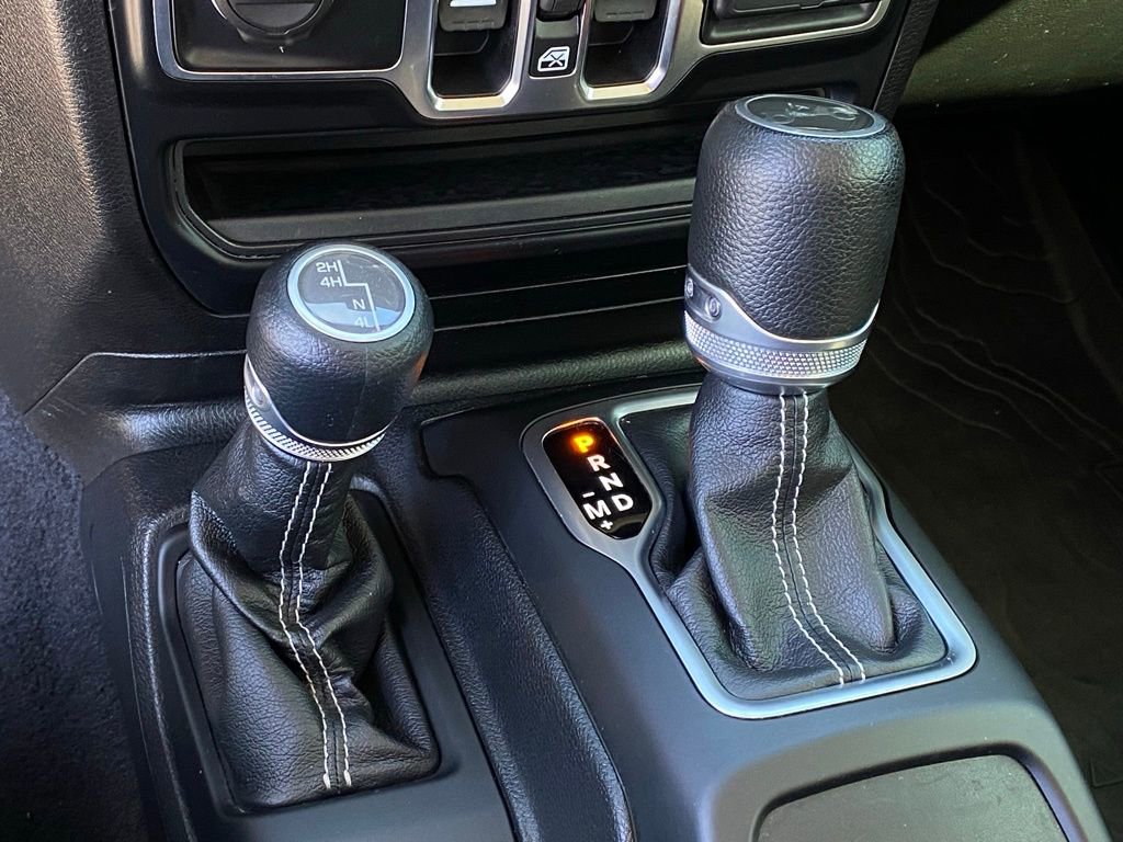 Used 2020 Jeep Wrangler Unlimited Sahara image 20