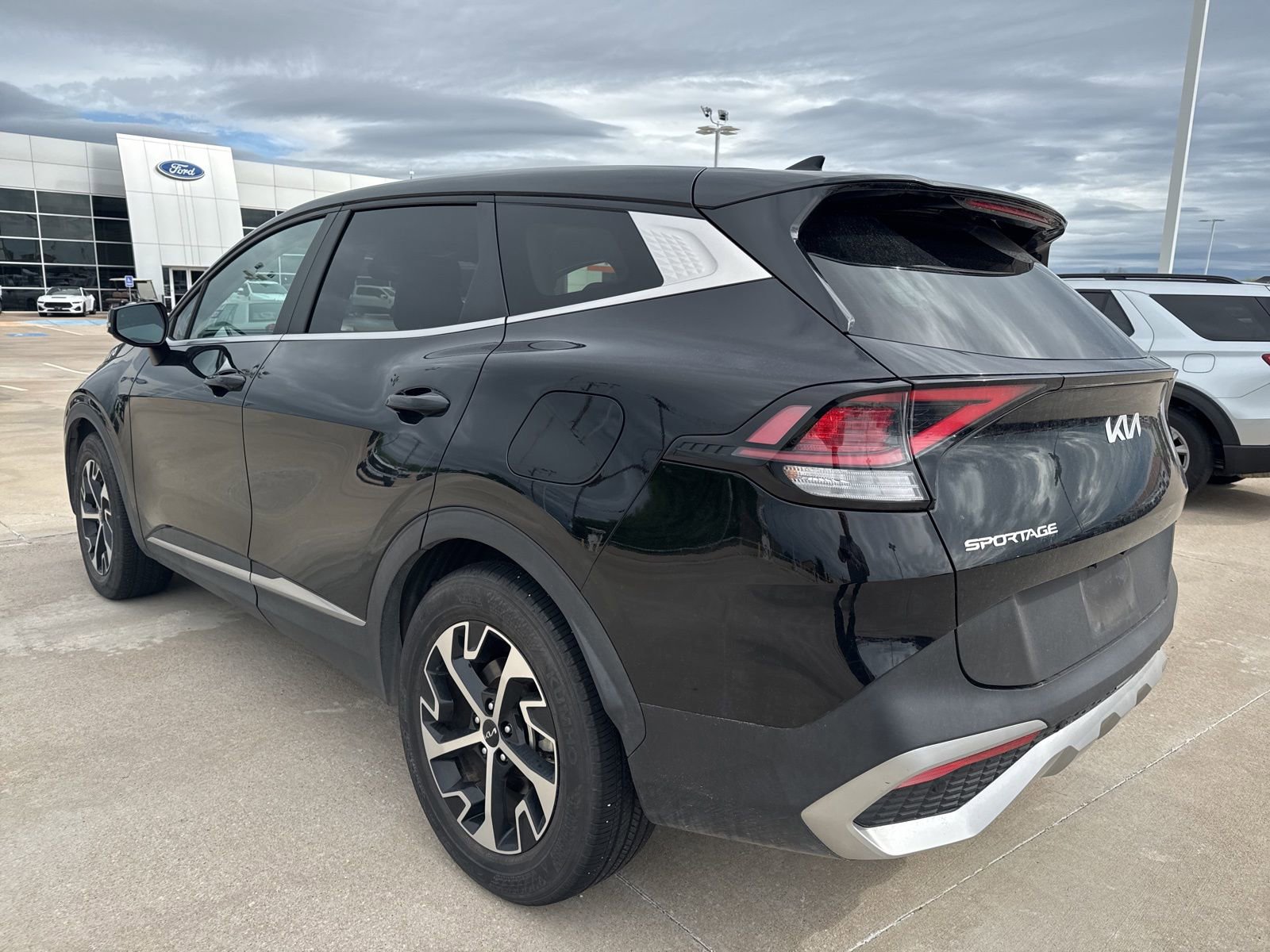 Used 2023 Kia Sportage EX image 5