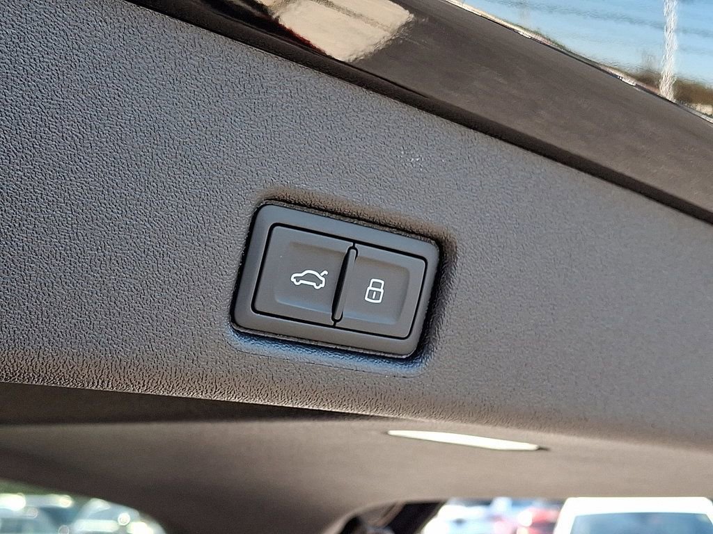 New 2025 Audi SQ5 Premium Plus image 21
