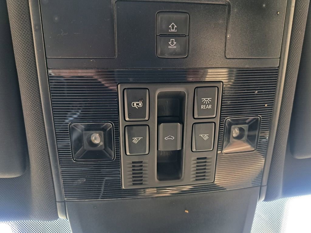 Used 2023 Volkswagen Tiguan SEL R-Line image 16