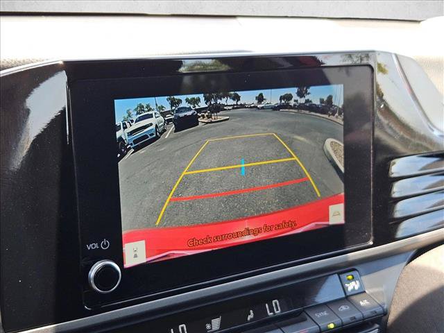 Used 2025 Toyota Camry LE FWD image 18