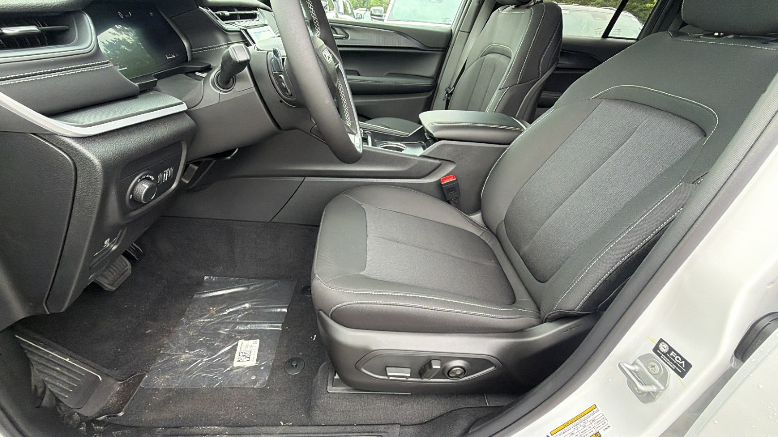New 2026 Jeep Grand Cherokee Laredo RWD image 16