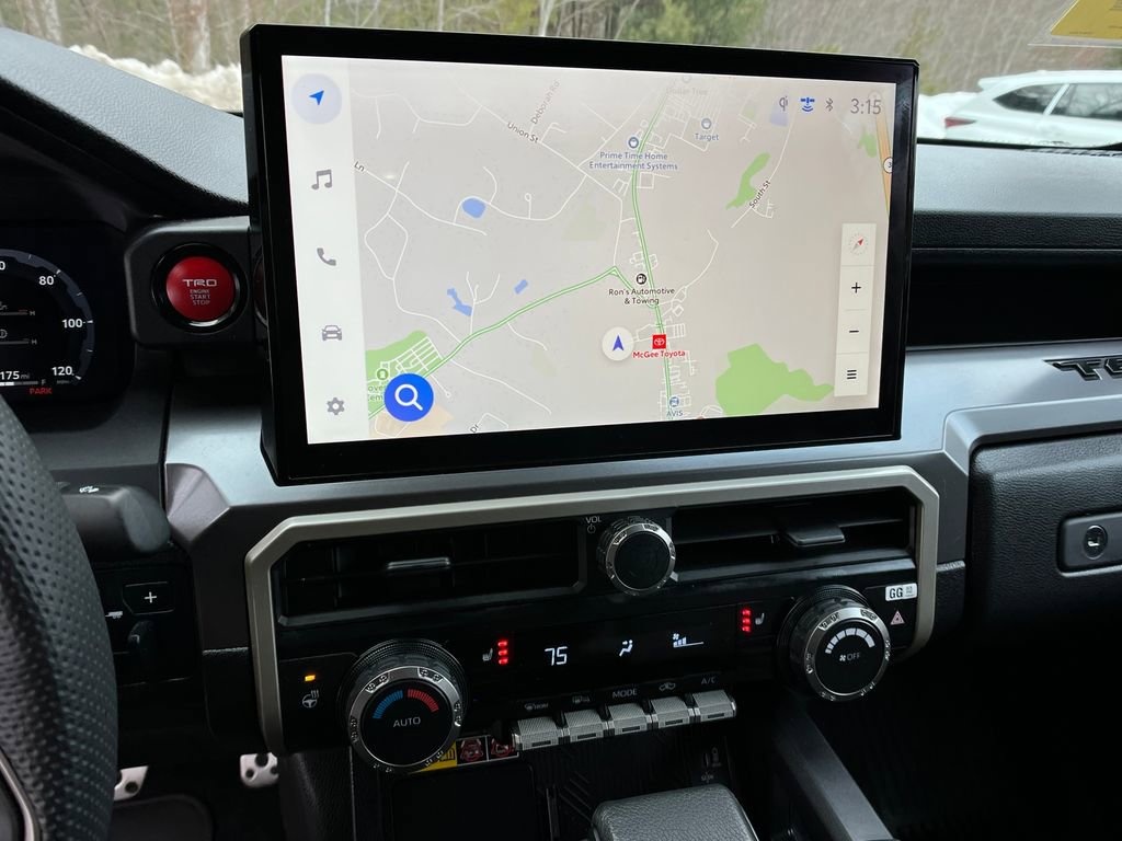 Used 2025 Toyota Tacoma TRD Sport w/ TRD Sport Upgrade Package image 16