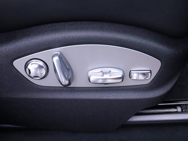 New 2025 Porsche Macan Turbo image 23