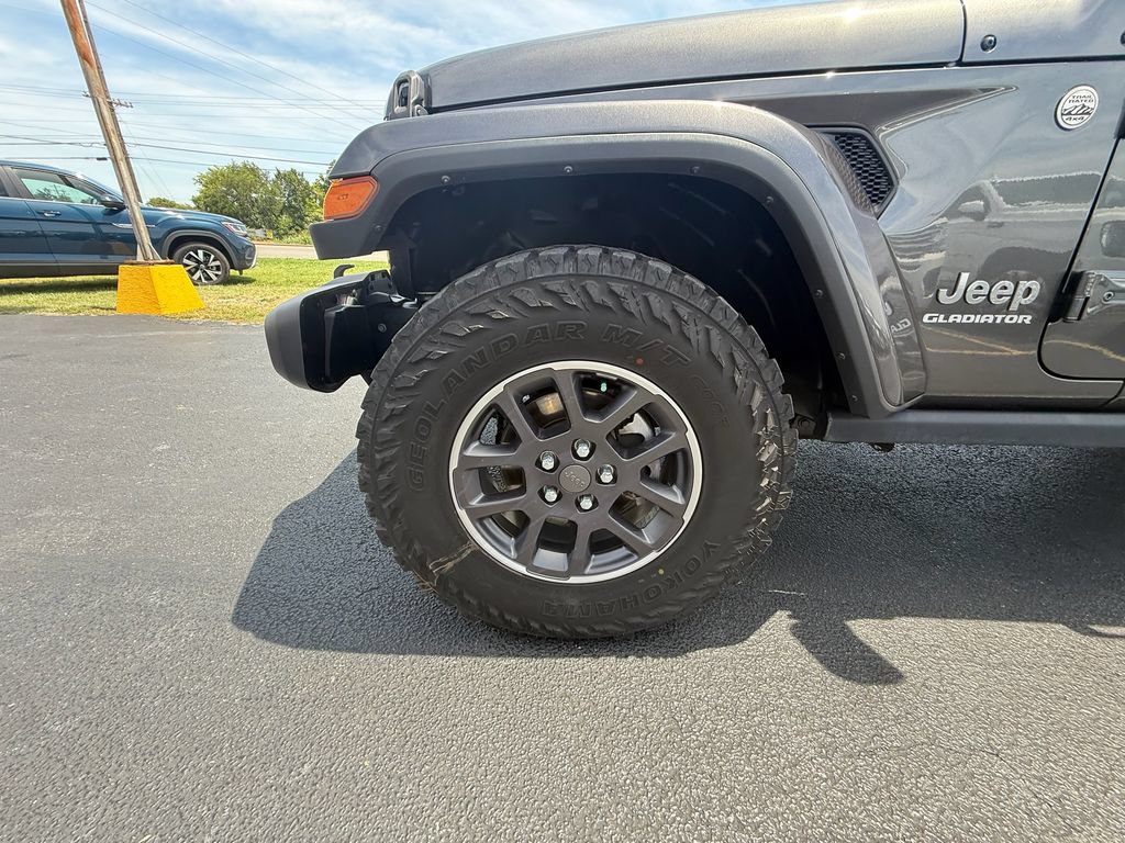 Used 2022 Jeep Gladiator Overland w/ Popular Equipment Package AWD/4WD image 9