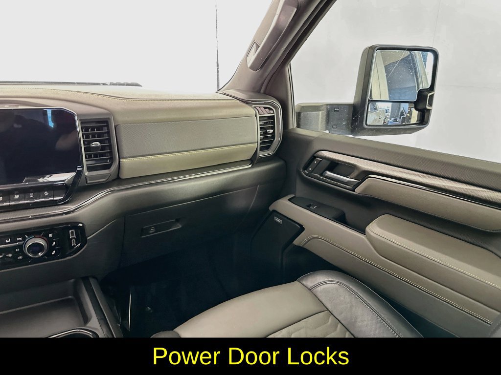 Used 2025 Chevrolet Silverado 2500 ZR2 AWD/4WD image 32