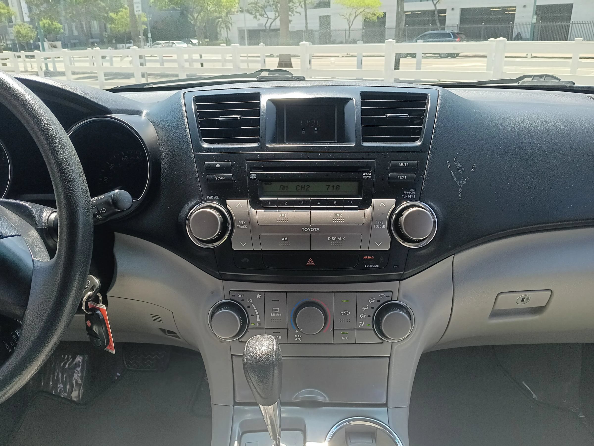 Used 2010 Toyota Highlander 2WD image 18