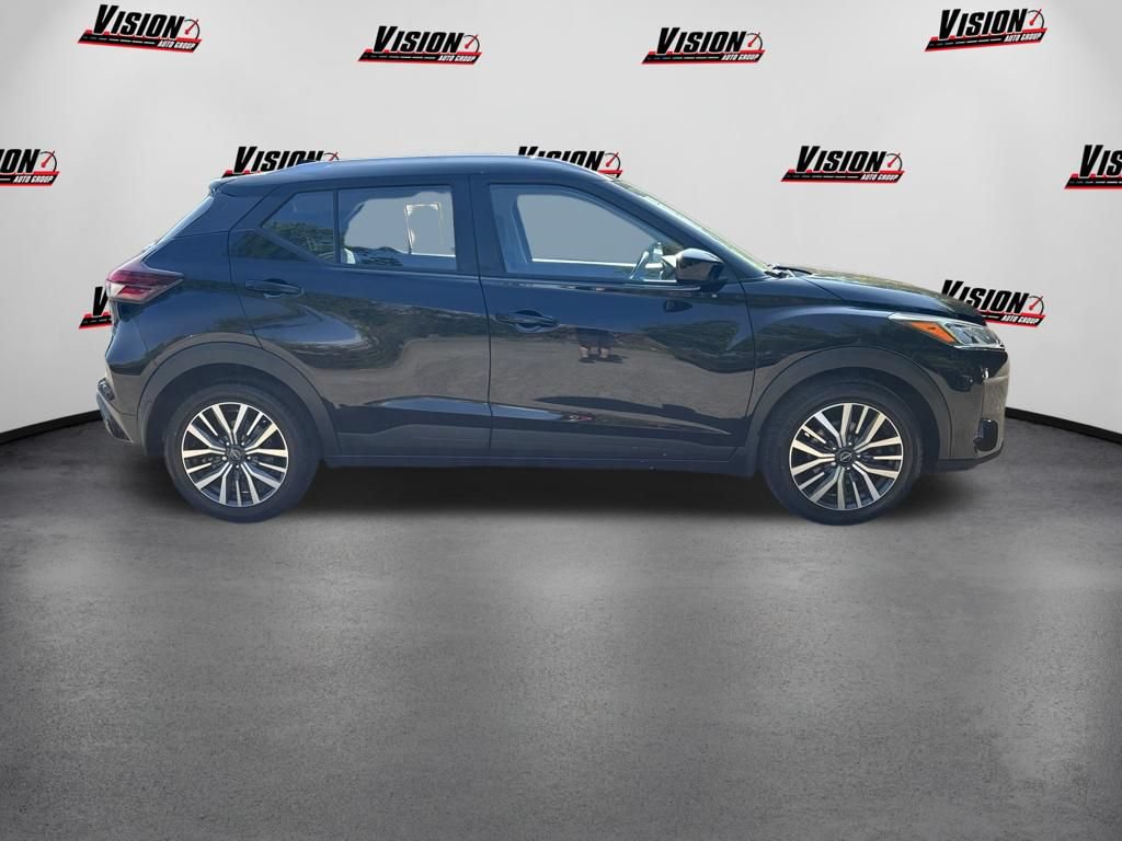 Used 2023 Nissan Kicks SV FWD image 6