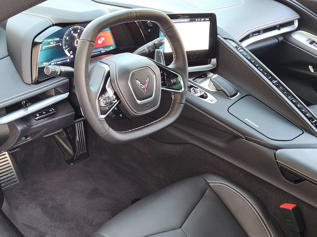 Used 2025 Chevrolet Corvette Stingray Preferred Conv w/ Z51 Performance Package RWD image 47