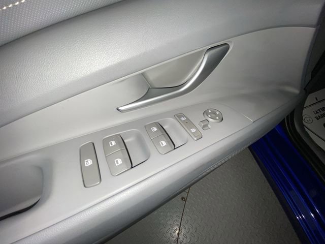 Used 2026 Hyundai Elantra Sport image 13