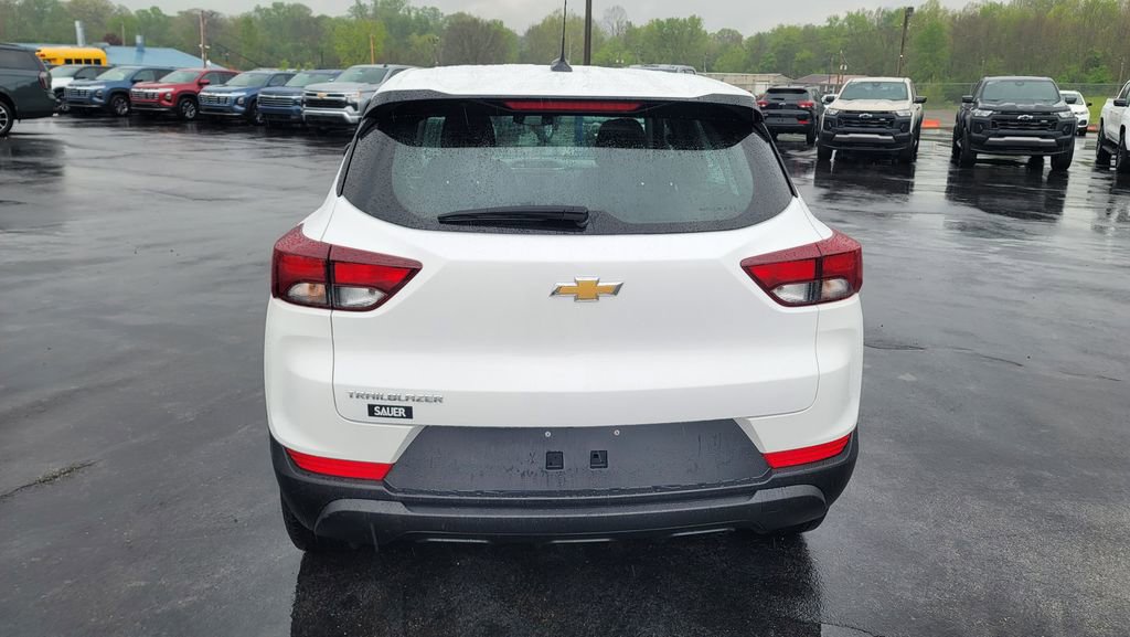 Used 2023 Chevrolet TrailBlazer LS FWD image 10