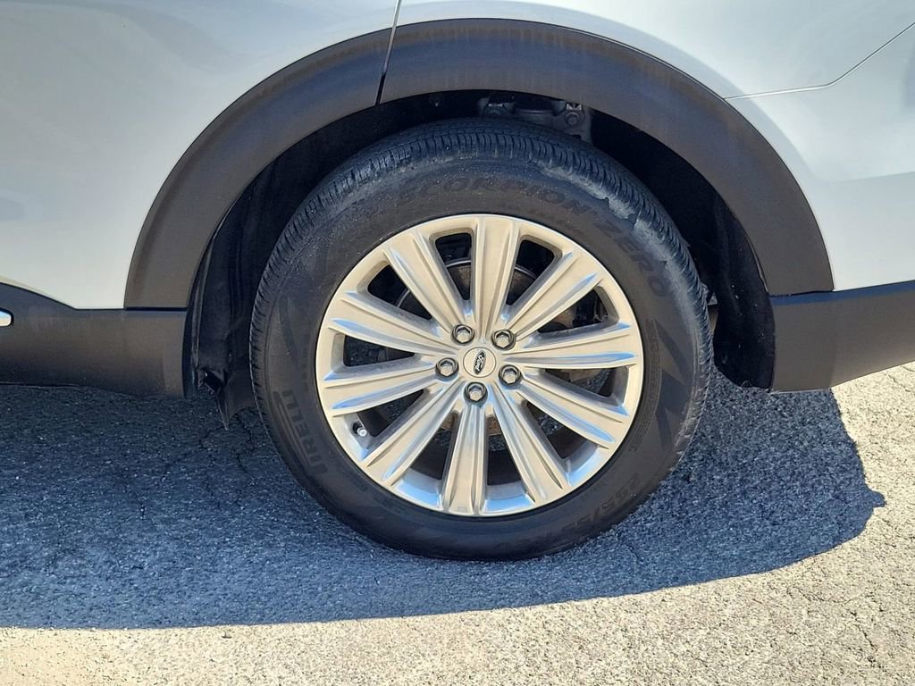 Used 2022 Ford Explorer Limited w/ Limited Technology Package image 19