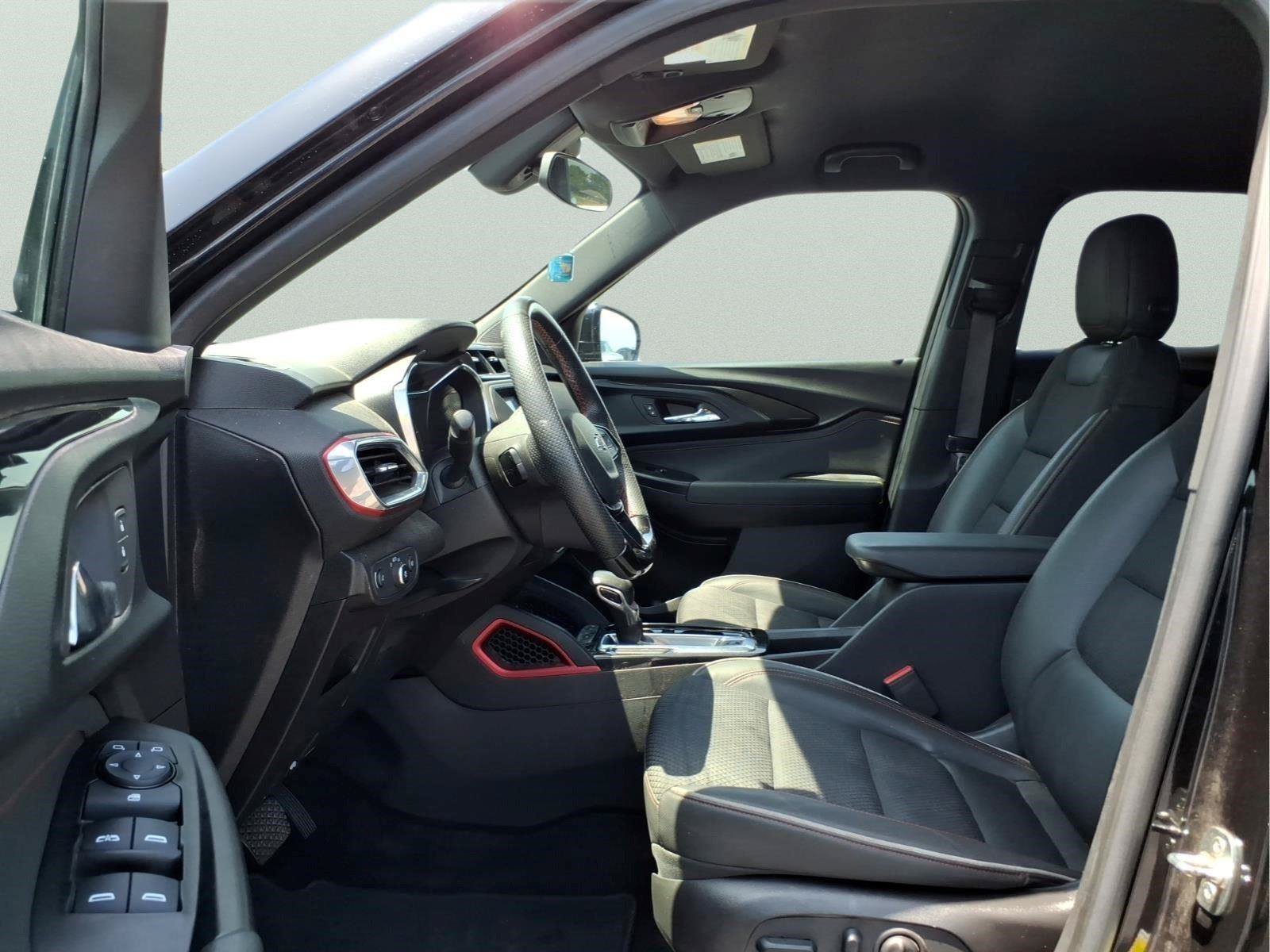 Used 2023 Chevrolet TrailBlazer RS FWD image 16