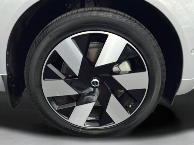 Certified 2023 Volvo XC60 T8 Plus w/ Protection Package Premier AWD/4WD image 10